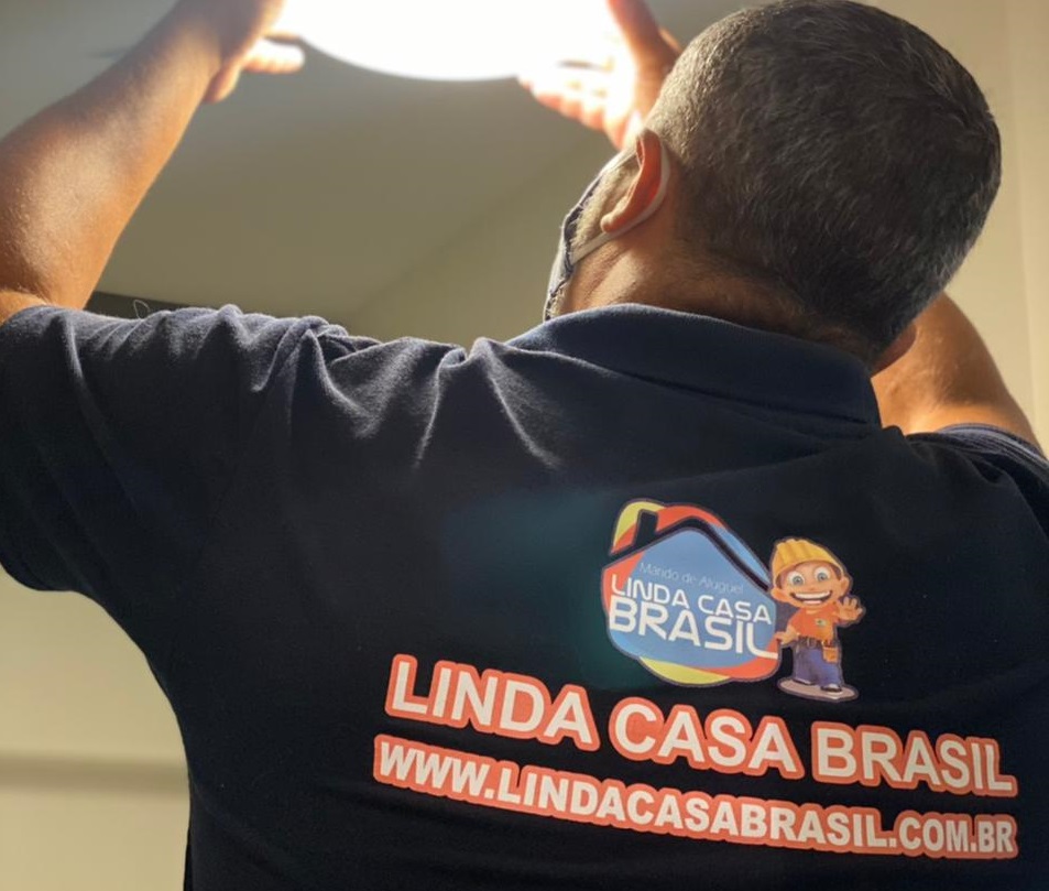 Instalação de iluminação - Linda Casa Brasil